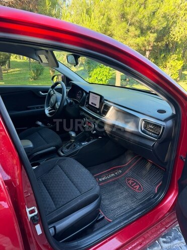 Kia Rio-12