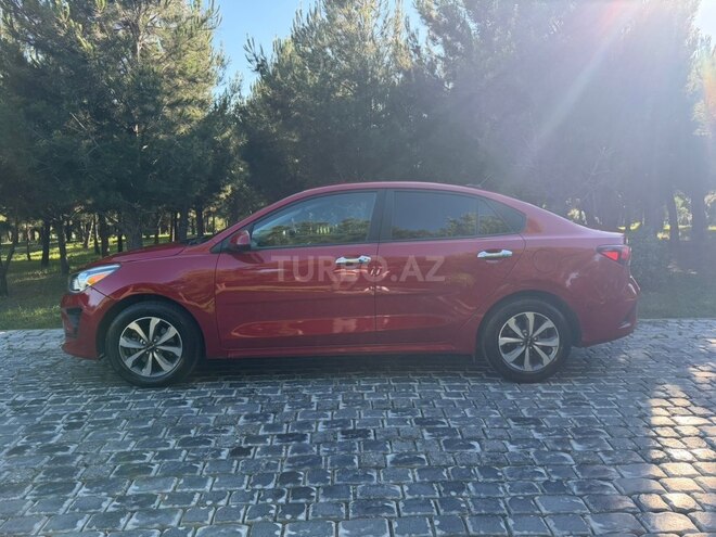 Kia Rio-5