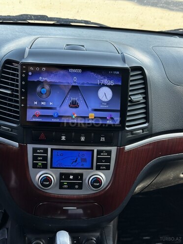 Hyundai Santa Fe-12