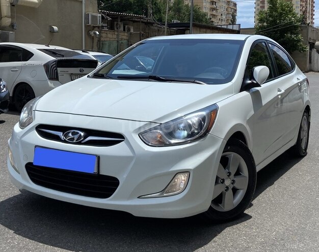 Hyundai Accent-6