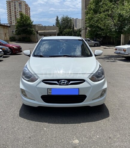 Hyundai Accent-1