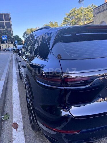 Porsche Cayenne S-4