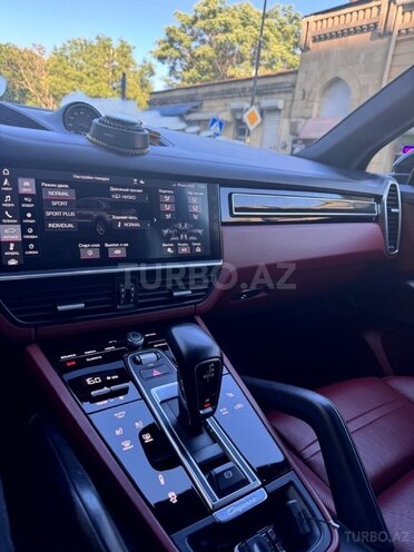 Porsche Cayenne S-6
