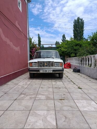 LADA (VAZ) 2107-1