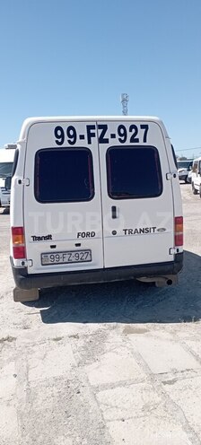 Ford Transit-4