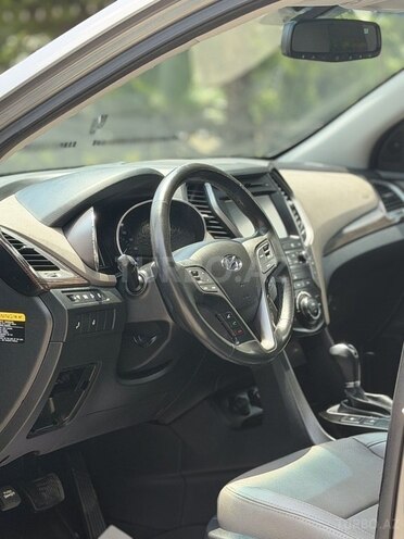 Hyundai Santa Fe-9