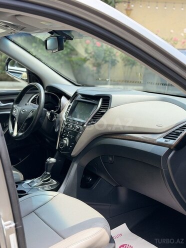 Hyundai Santa Fe-11