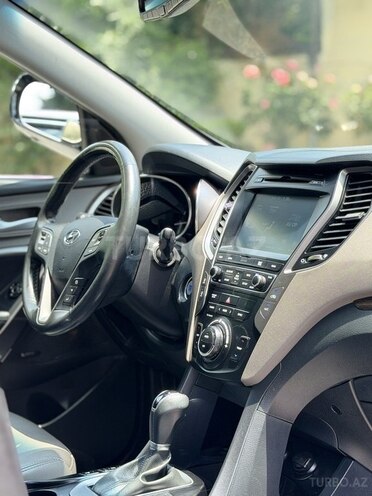 Hyundai Santa Fe-16