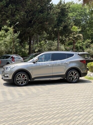 Hyundai Santa Fe-5
