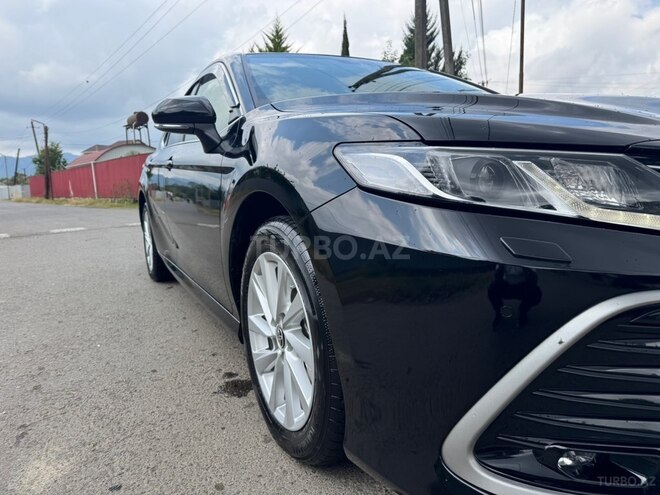 Toyota Camry-5