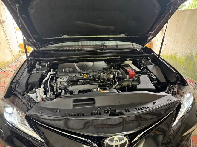 Toyota Camry-13