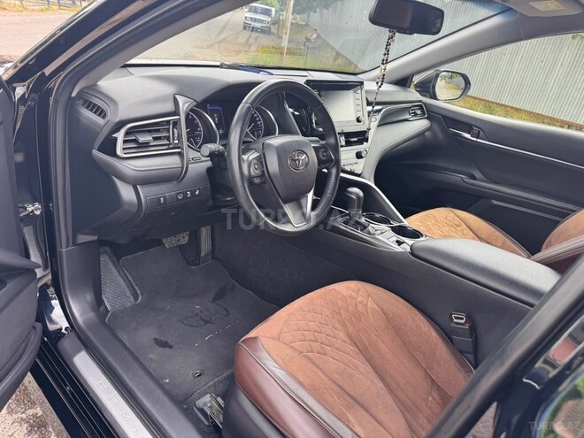 Toyota Camry-10