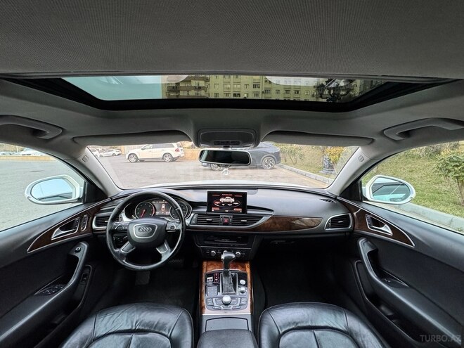Audi A6-12