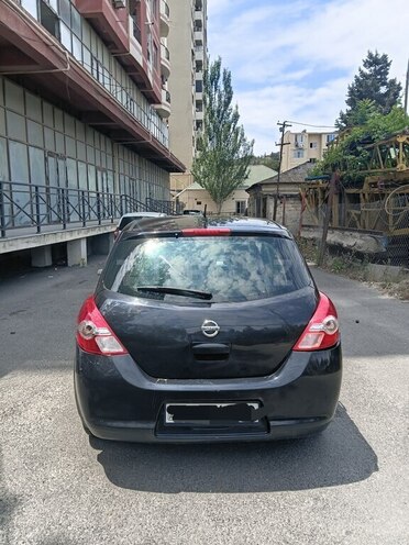 Nissan Tiida-2