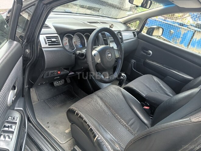 Nissan Tiida-4