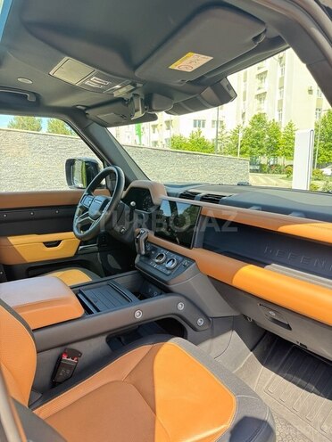 Land Rover Defender-14