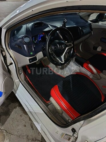 Honda Insight-8
