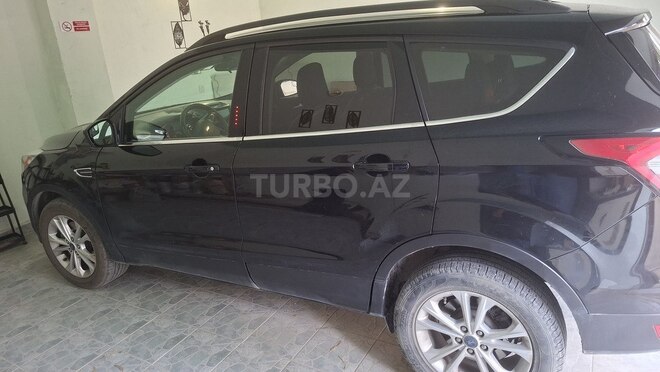 Ford Escape-13