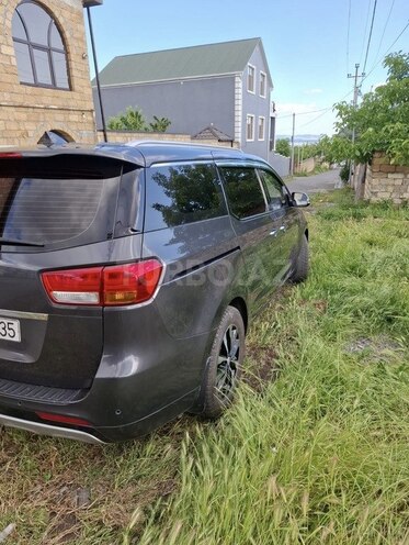 Kia Carnival-3