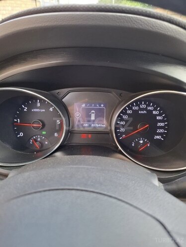 Kia Carnival-6