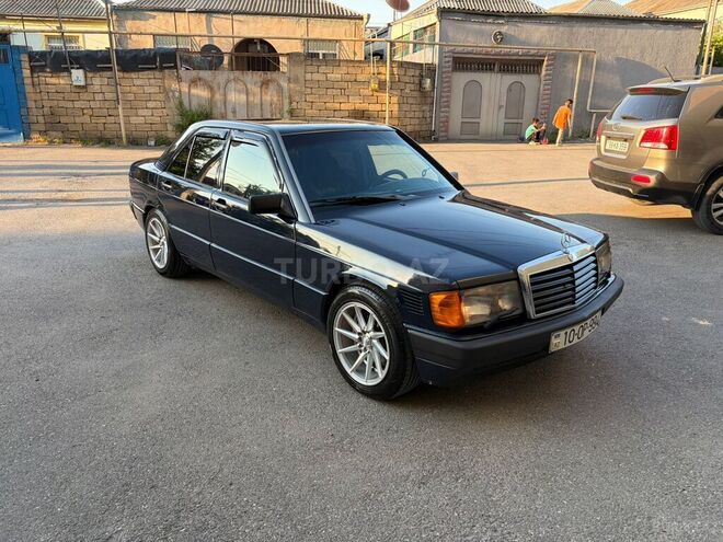 Mercedes 190-5