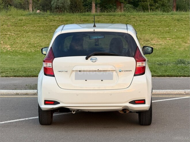 Nissan Note-4