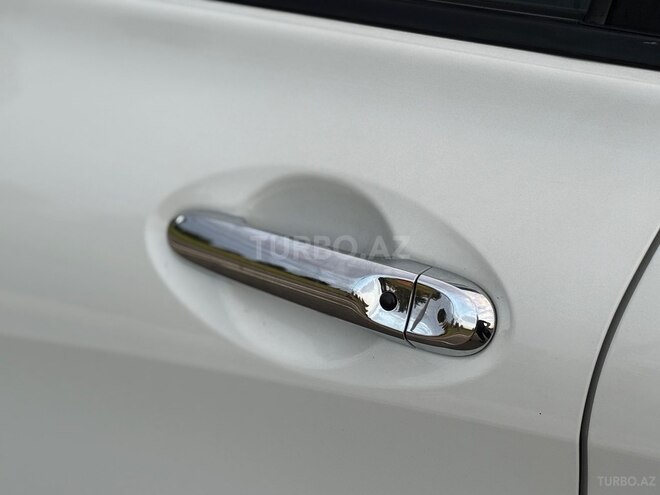 Nissan Note-8