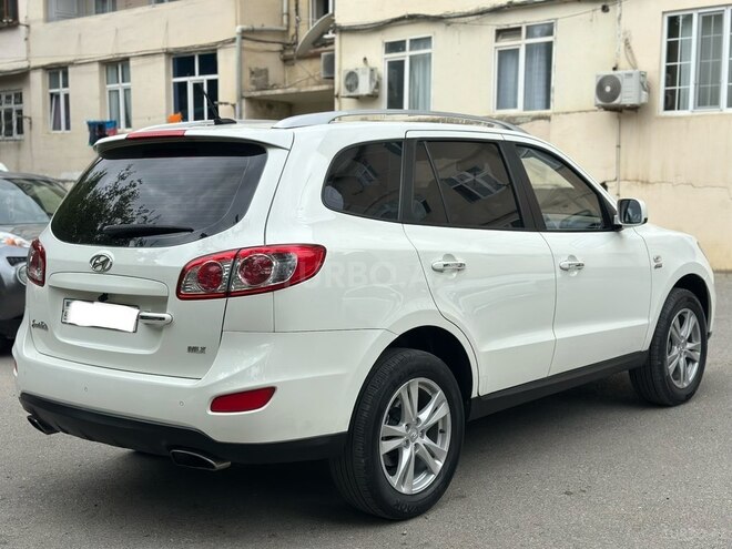 Hyundai Santa Fe-6