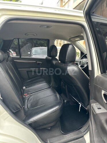 Hyundai Santa Fe-10