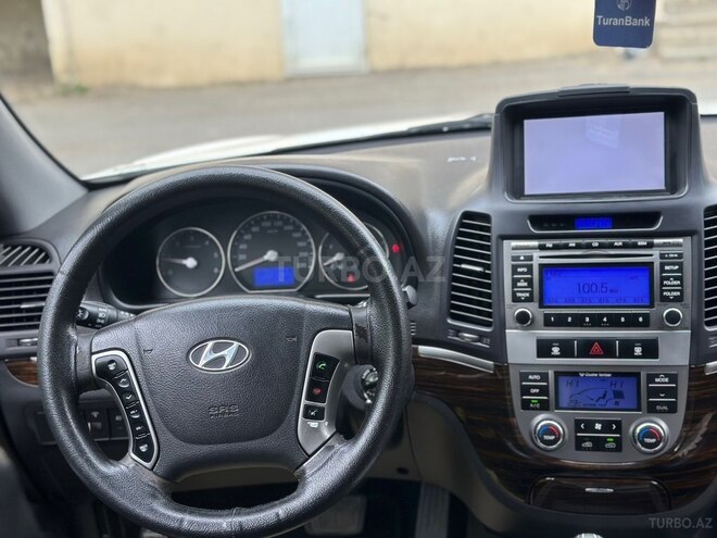 Hyundai Santa Fe-11