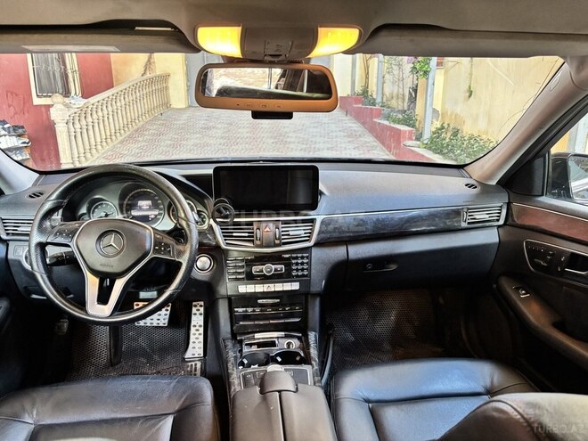 Mercedes E 220-5