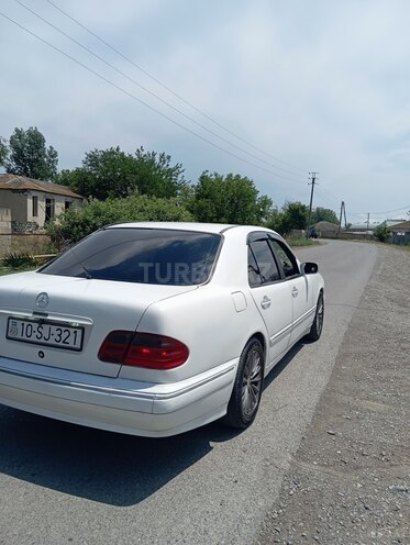 Mercedes E 200-7