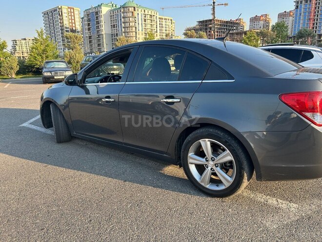 Chevrolet Cruze-10