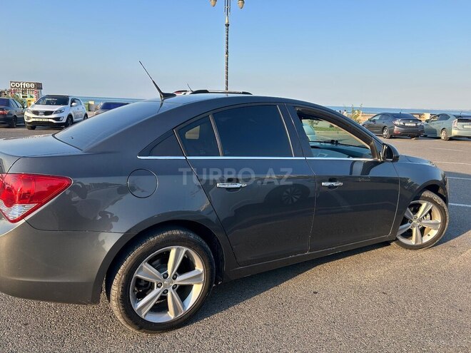 Chevrolet Cruze-11