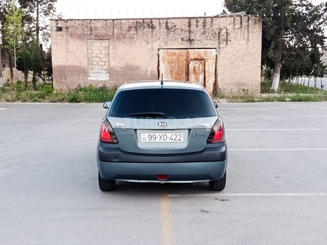 Kia Rio-2