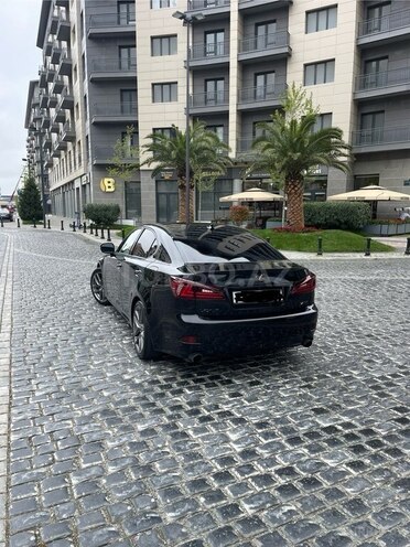 Lexus IS 250-3
