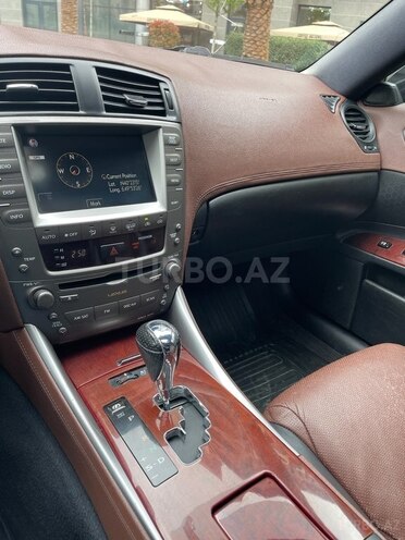 Lexus IS 250-10