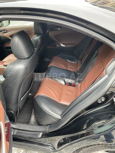 Lexus IS 250-9