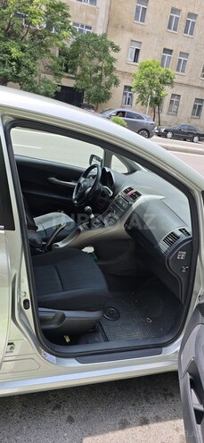 Toyota Auris-11