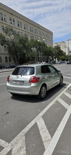 Toyota Auris-4