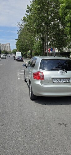 Toyota Auris-13