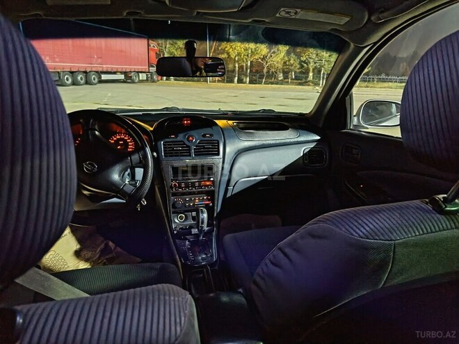 Nissan Sunny-5