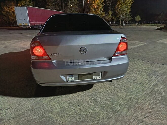 Nissan Sunny-8