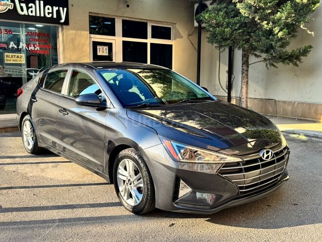 Hyundai Elantra-2