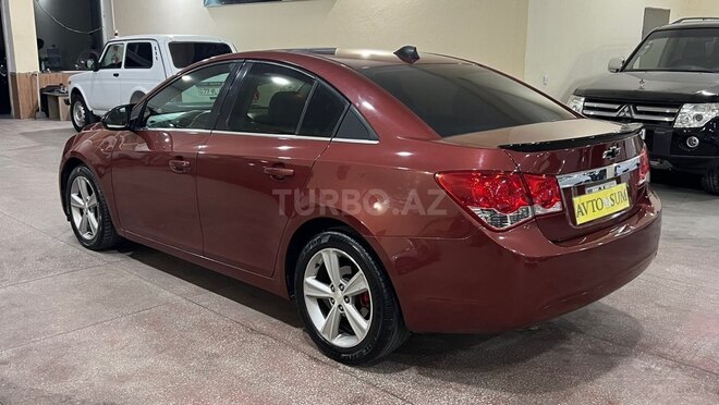 Chevrolet Cruze-12