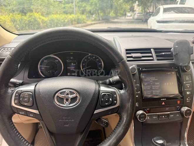 Toyota Camry-12