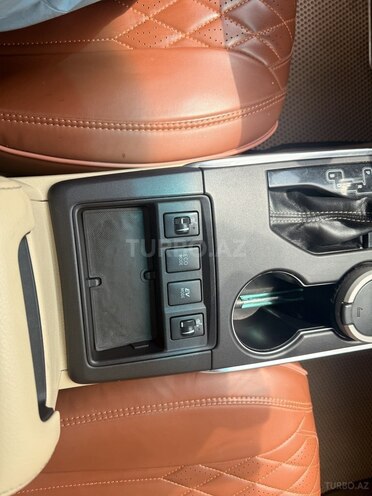 Toyota Camry-10