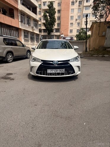 Toyota Camry-1