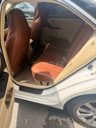 Toyota Camry-14