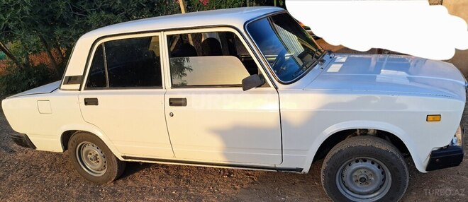 LADA (VAZ) 2107-2